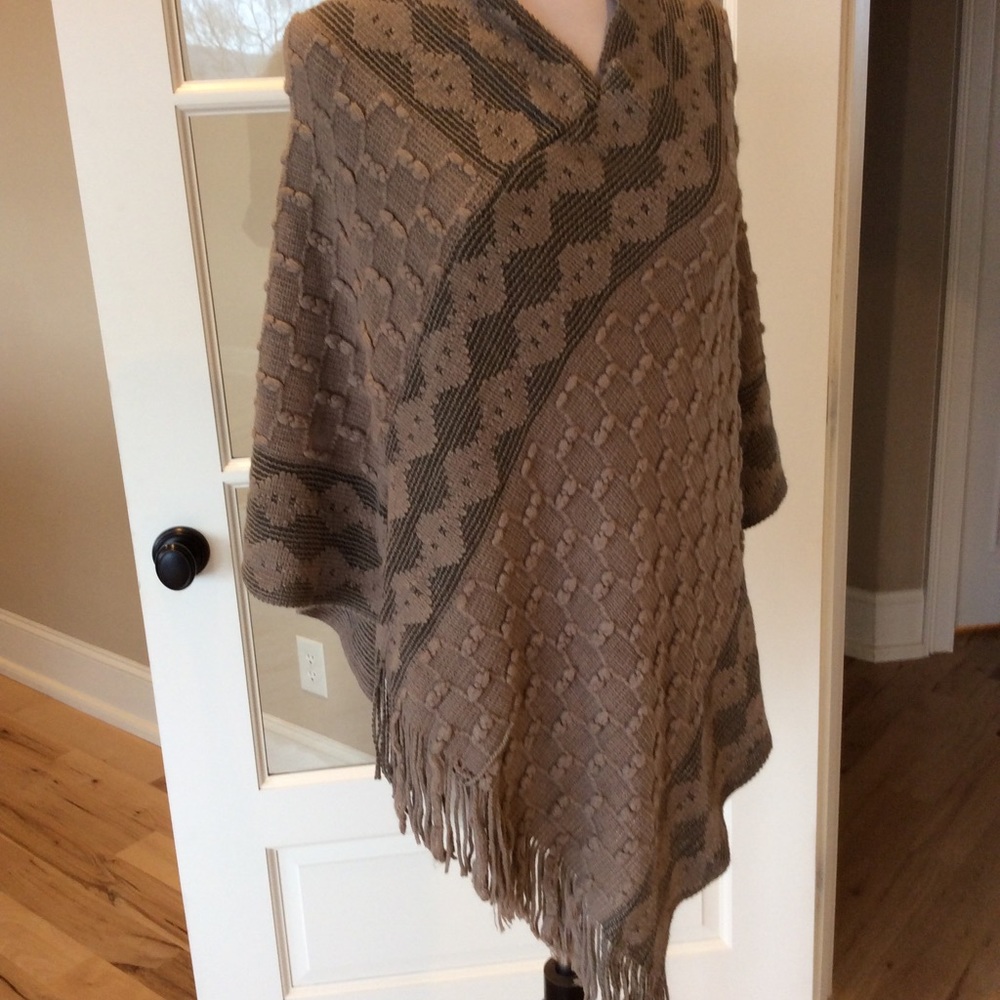 Sweater poncho fringe tan new womens S M L